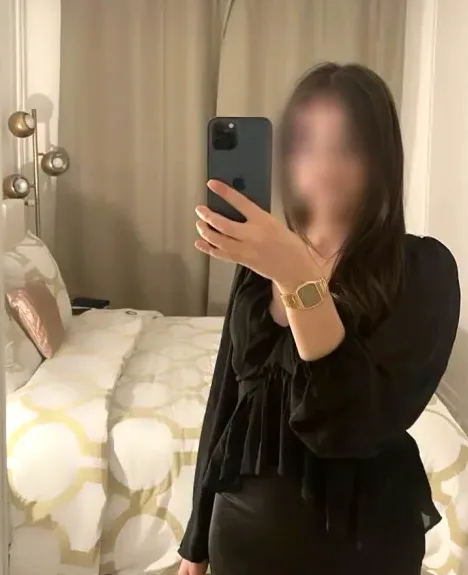 Elena, 21