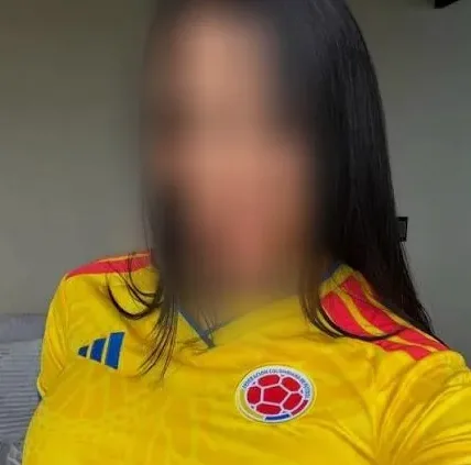 Emina, 29