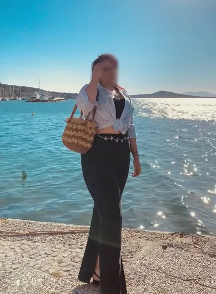 Isabella, 26