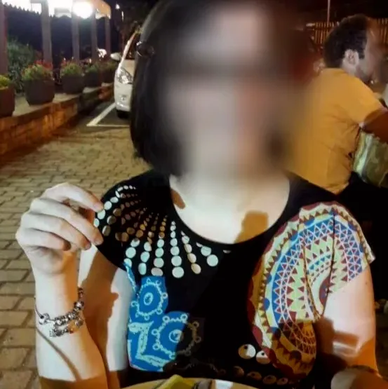 Leonie, 32