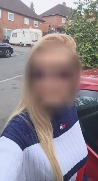 Selina, 39