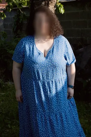 Zeynep, 22